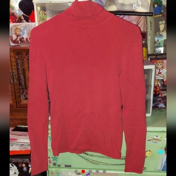 Red ribbed turtleneck long sleeve top - Picture 2 of 5